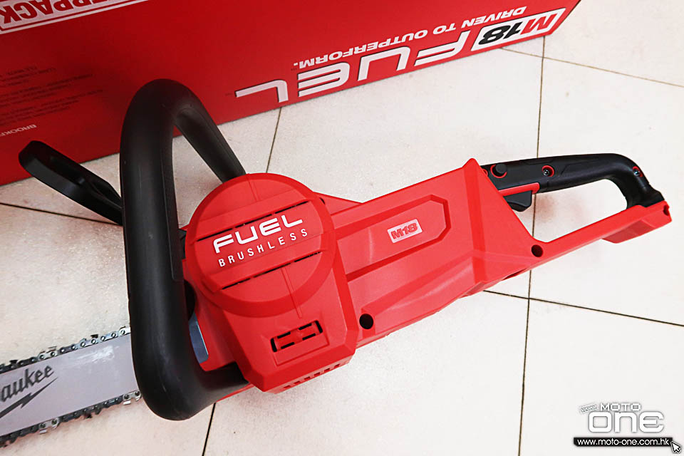 2018 MILWAUKEE M18 CHAINSAW