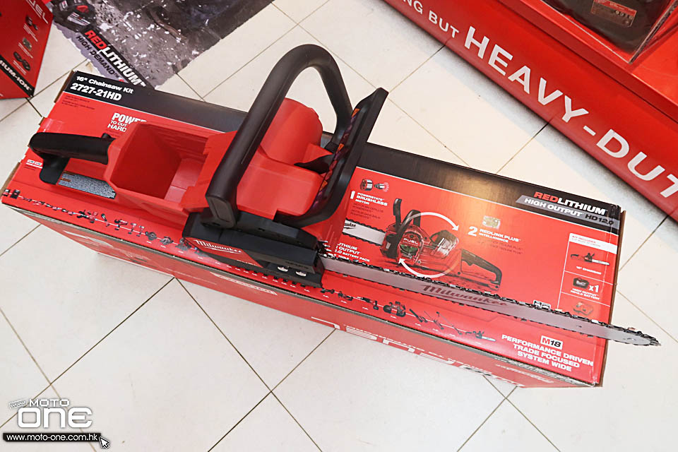 2018 MILWAUKEE M18 CHAINSAW