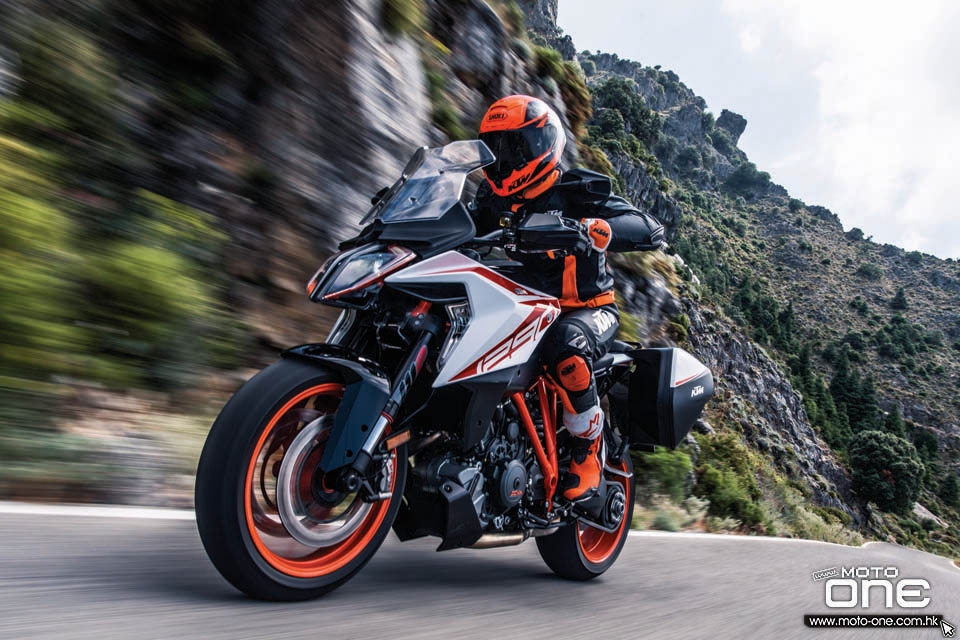 2019 KTM 1290 Super Duke GT