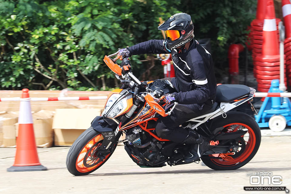 2018 KTM DUKEHANA