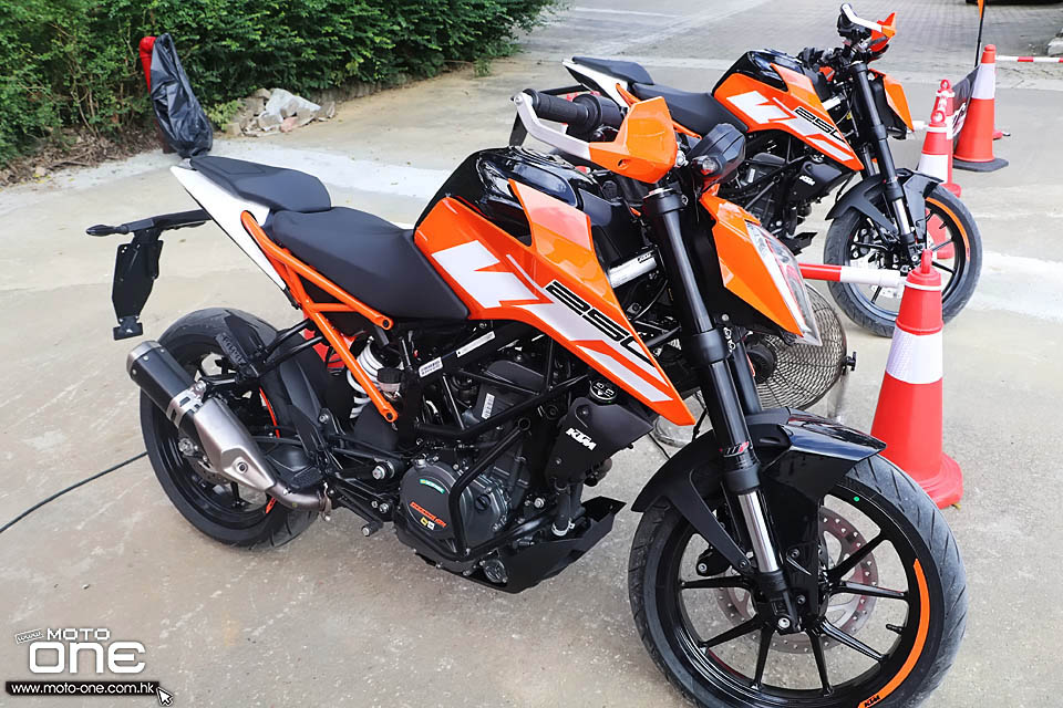 2018 KTM DUKEHANA