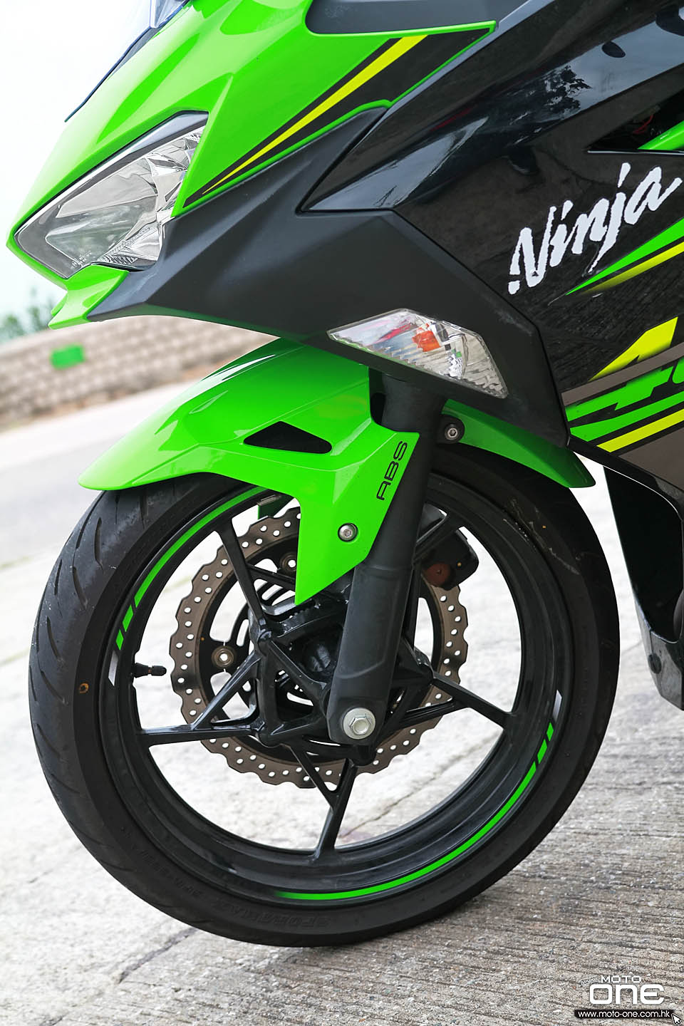 2018 KAWSAKI NINJA400 LADY RIDER