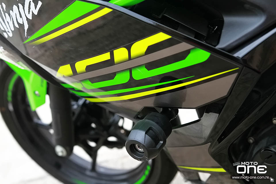 2018 KAWSAKI NINJA400 LADY RIDER
