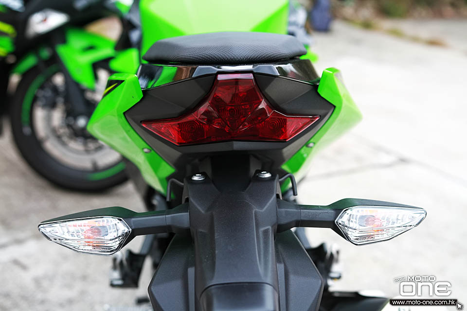 2018 KAWSAKI NINJA400 LADY RIDER