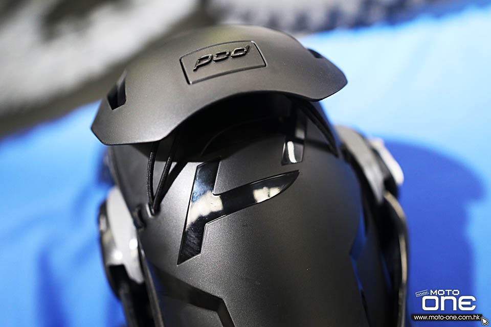 2019 POD K8 KNEE BRACE FORGED CARBON