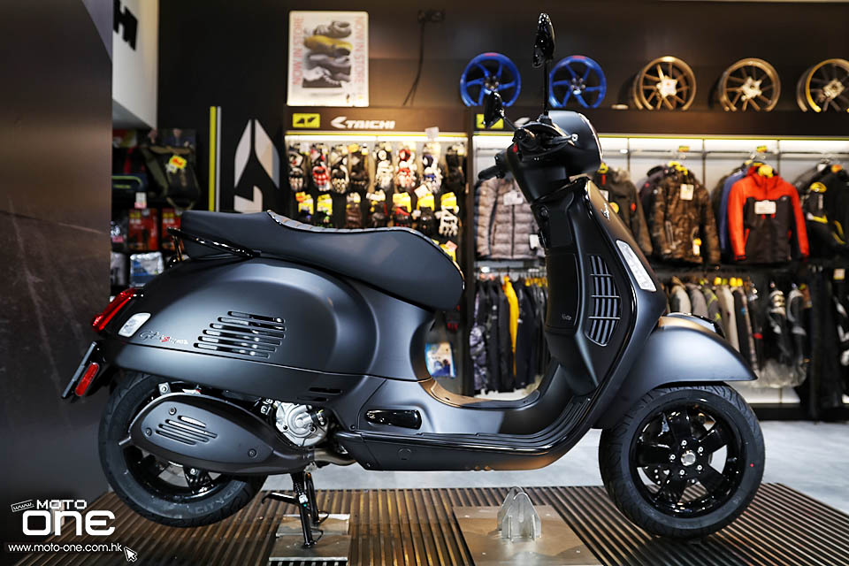 2019 VESPA GTS300 NOTTE