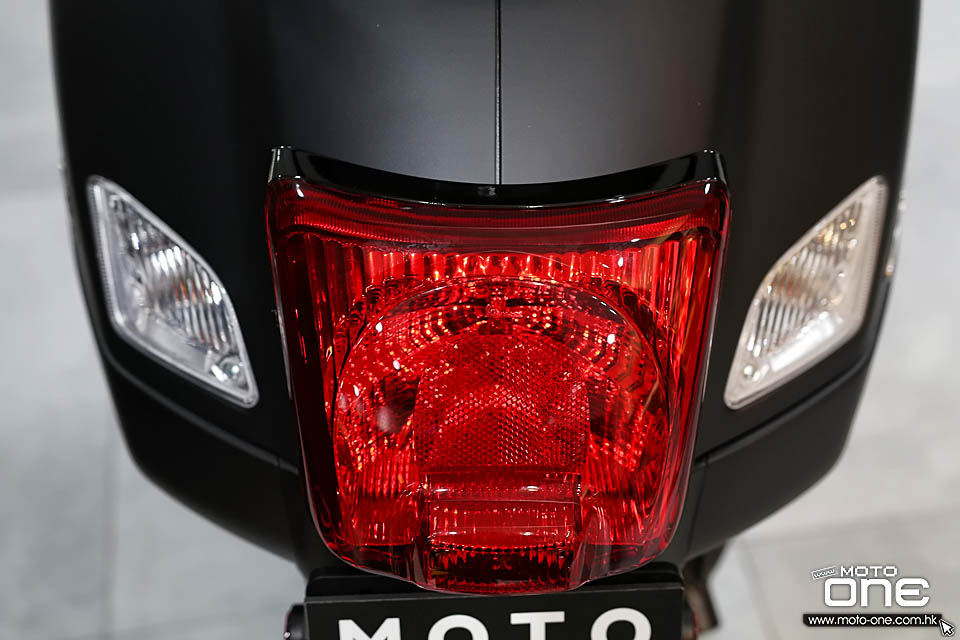 2019 VESPA GTS300 NOTTE