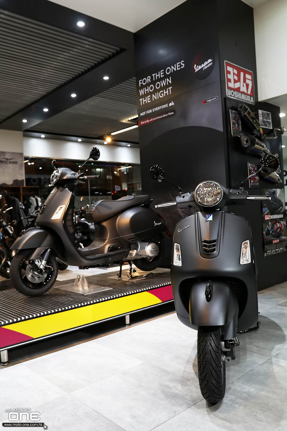 2019 VESPA GTS300 NOTTE