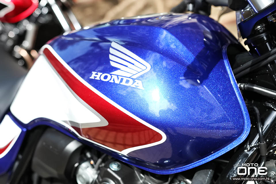 2019 HONDA CB400SF