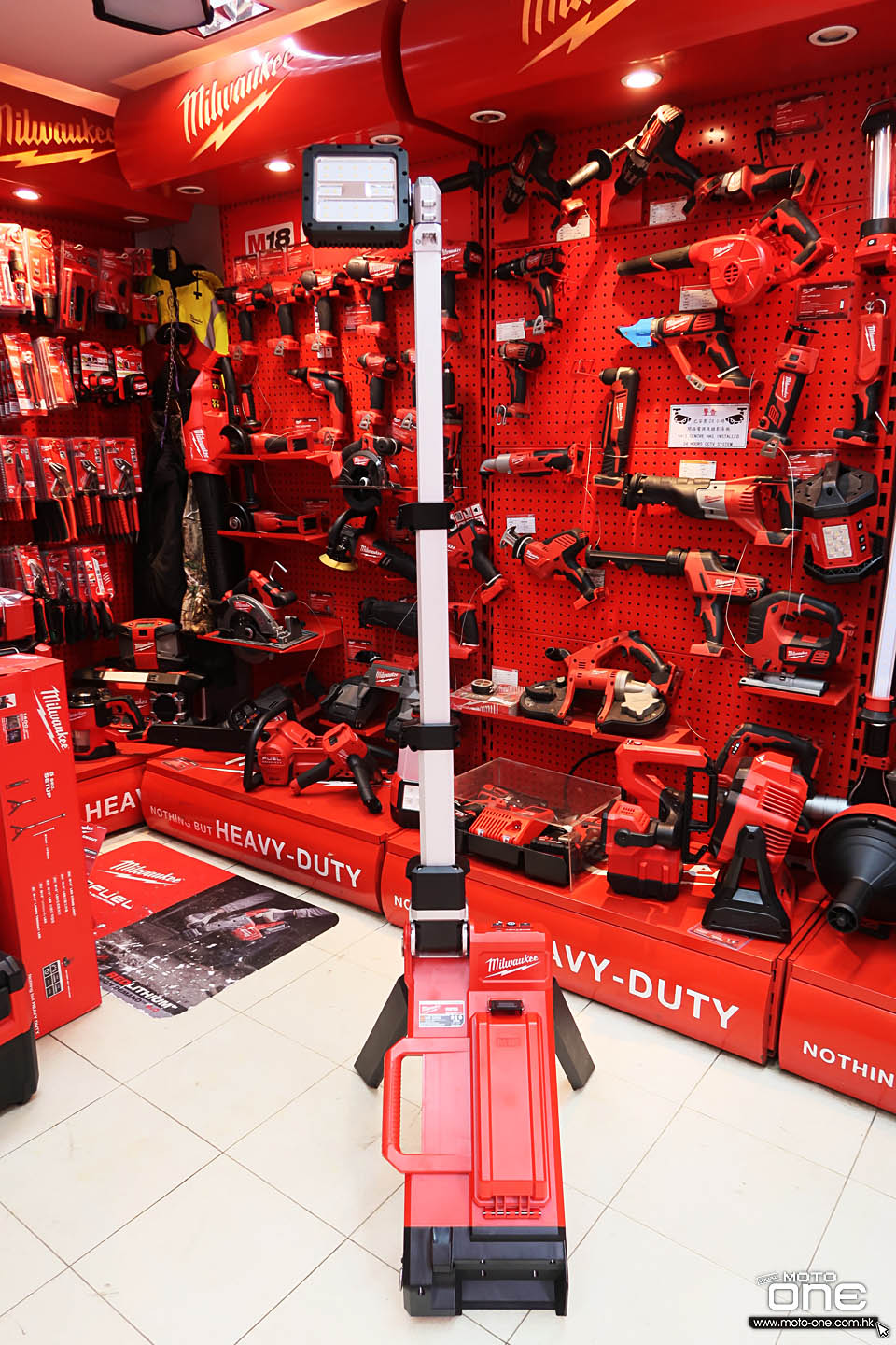 2019 MILWAUKEE M18 LED Stand Light