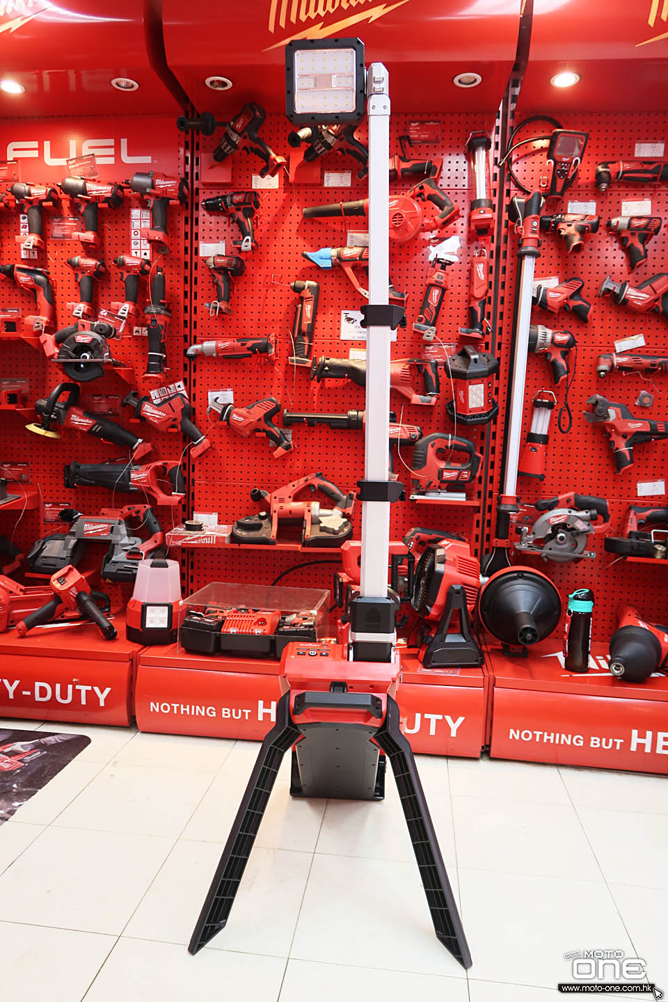 2019 MILWAUKEE M18 LED Stand Light
