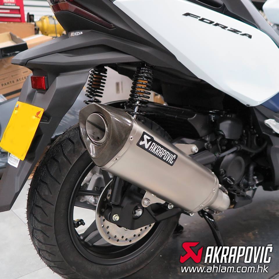 2019 Akrapovic Slip-on