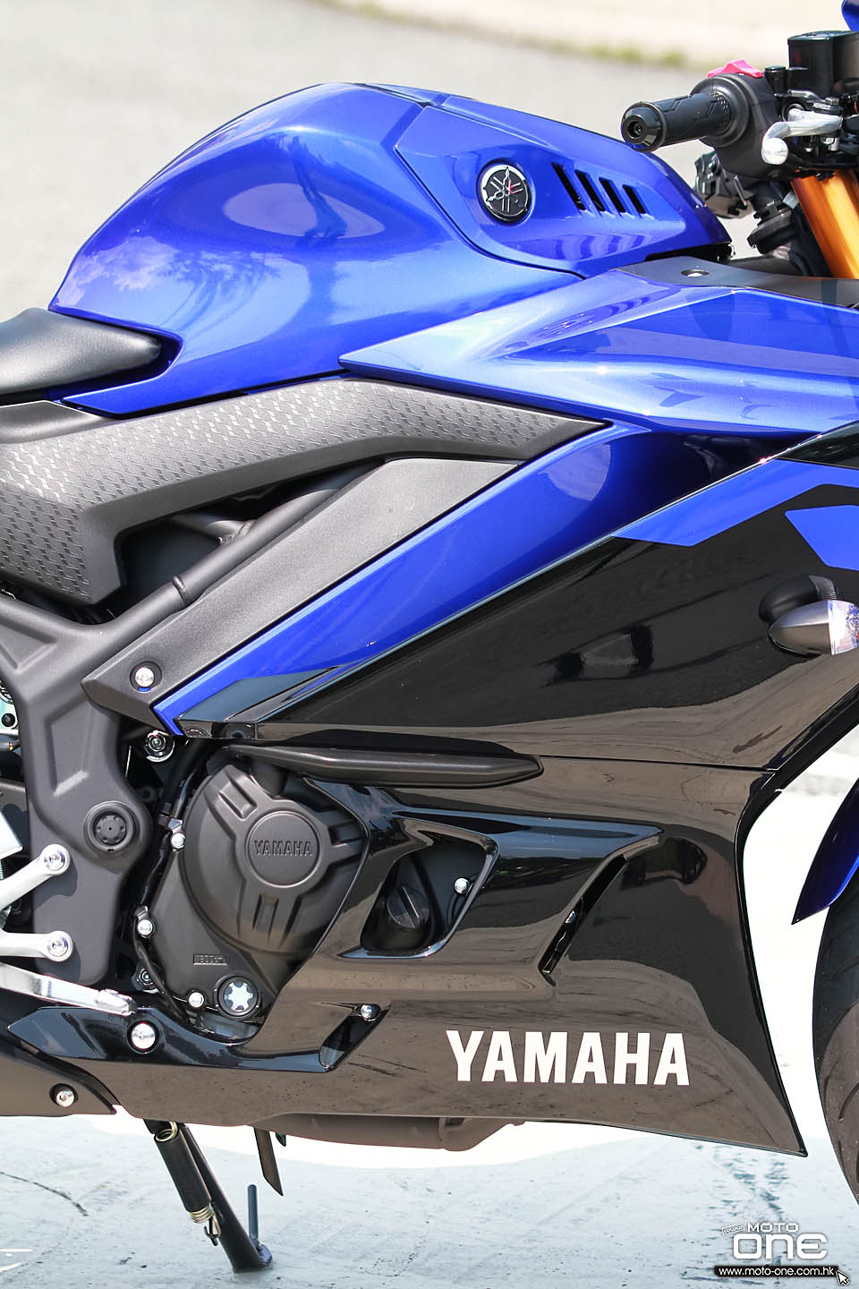 2019 YAMAHA YZF R3 TEST