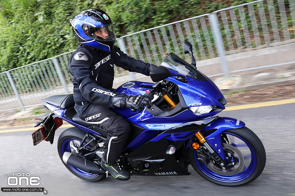 2019 YAMAHA YZF R3 TEST