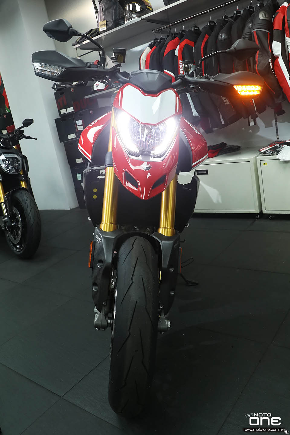 2019 DUCATI HYPERMOTARD 950 SP