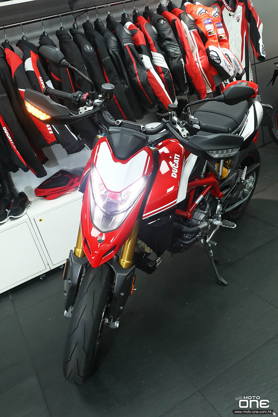 2019 DUCATI HYPERMOTARD 950 SP