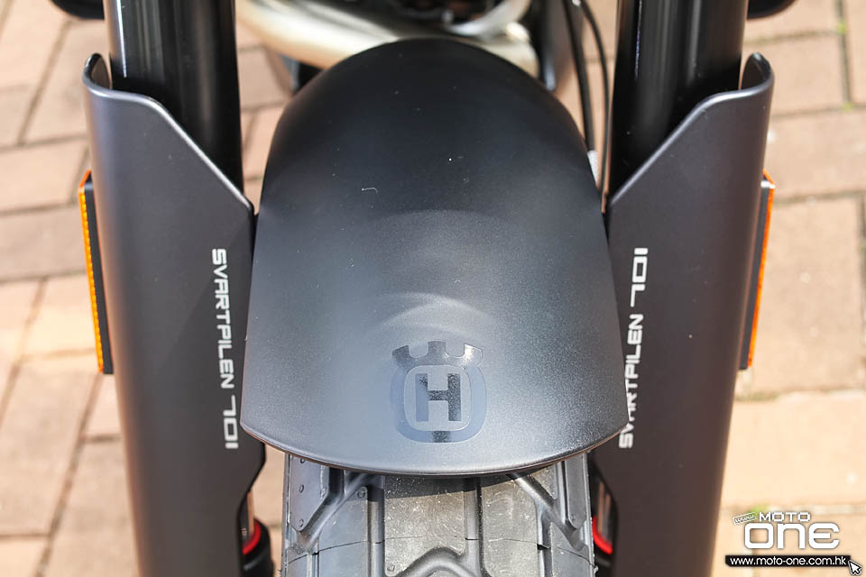 2019 HUSQVARNA SVARTPILEN 701