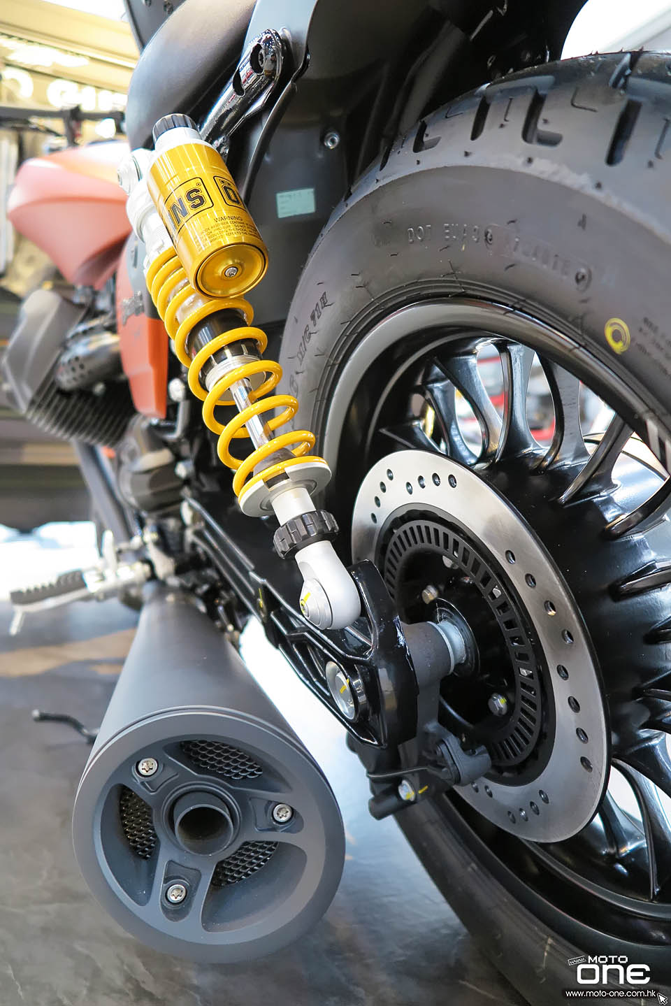 2019 MOTO GUZZI V9 BOBBER SPORT