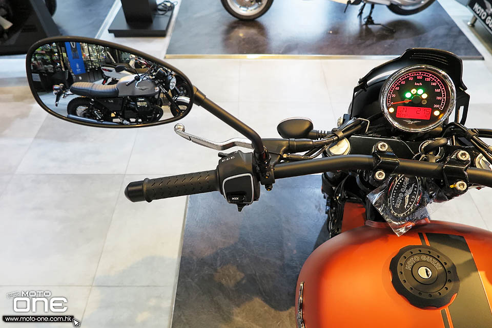 2019 MOTO GUZZI V9 BOBBER SPORT