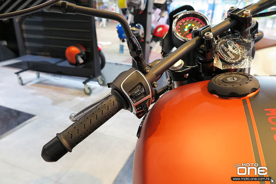 2019 MOTO GUZZI V9 BOBBER SPORT