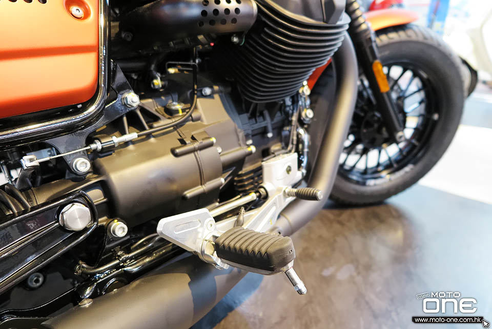 2019 MOTO GUZZI V9 BOBBER SPORT