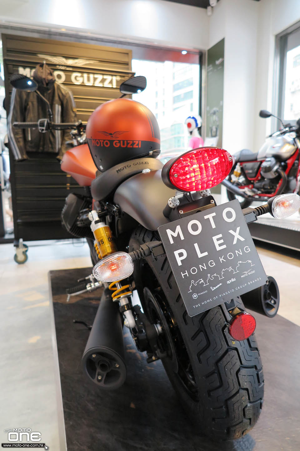 2019 MOTO GUZZI V9 BOBBER SPORT