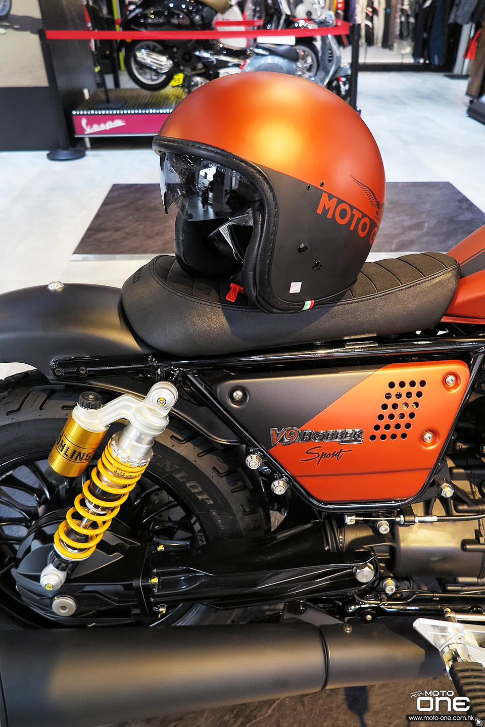 2019 MOTO GUZZI V9 BOBBER SPORT