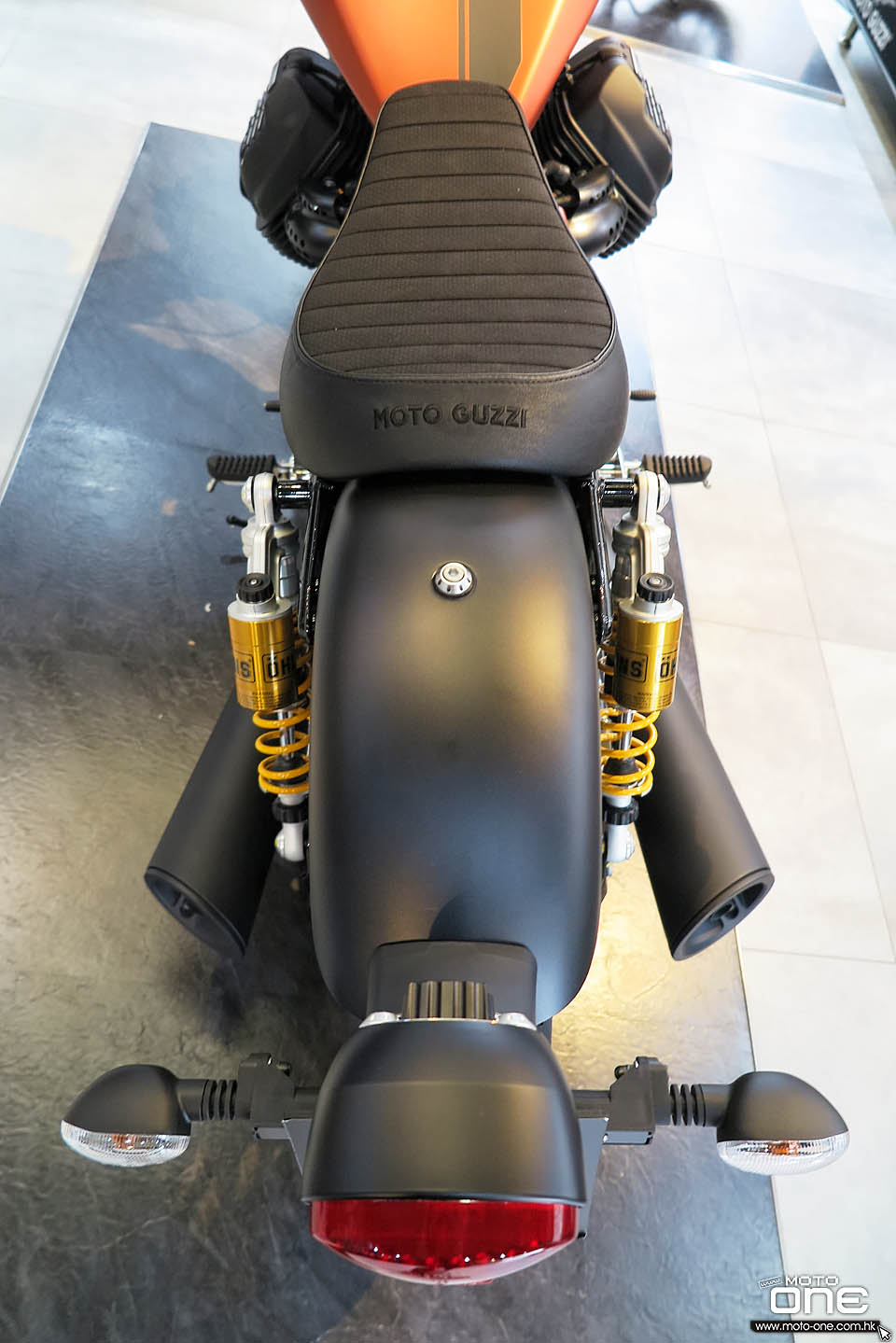 2019 MOTO GUZZI V9 BOBBER SPORT