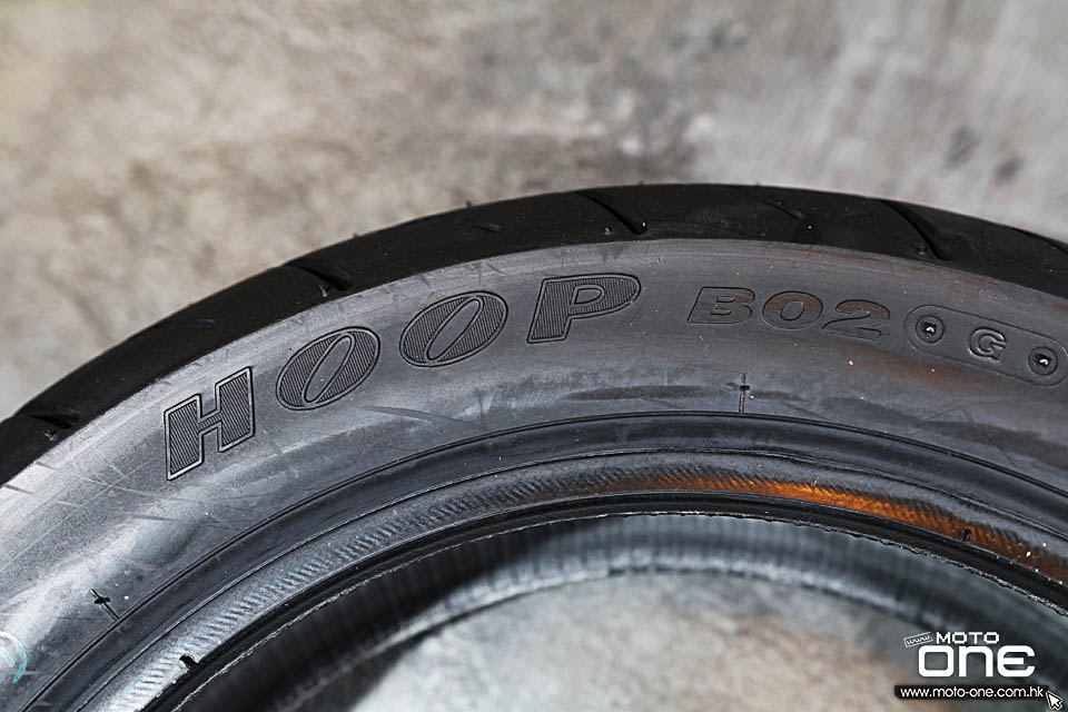 2019 Bridgestone Hoop B03 B02