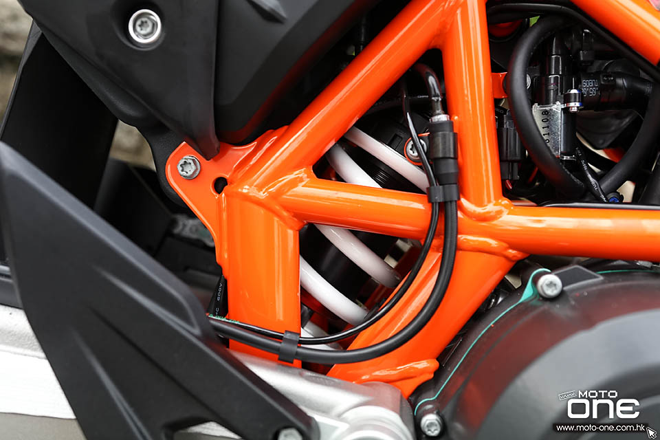 2019 KTM 690 SMC-R