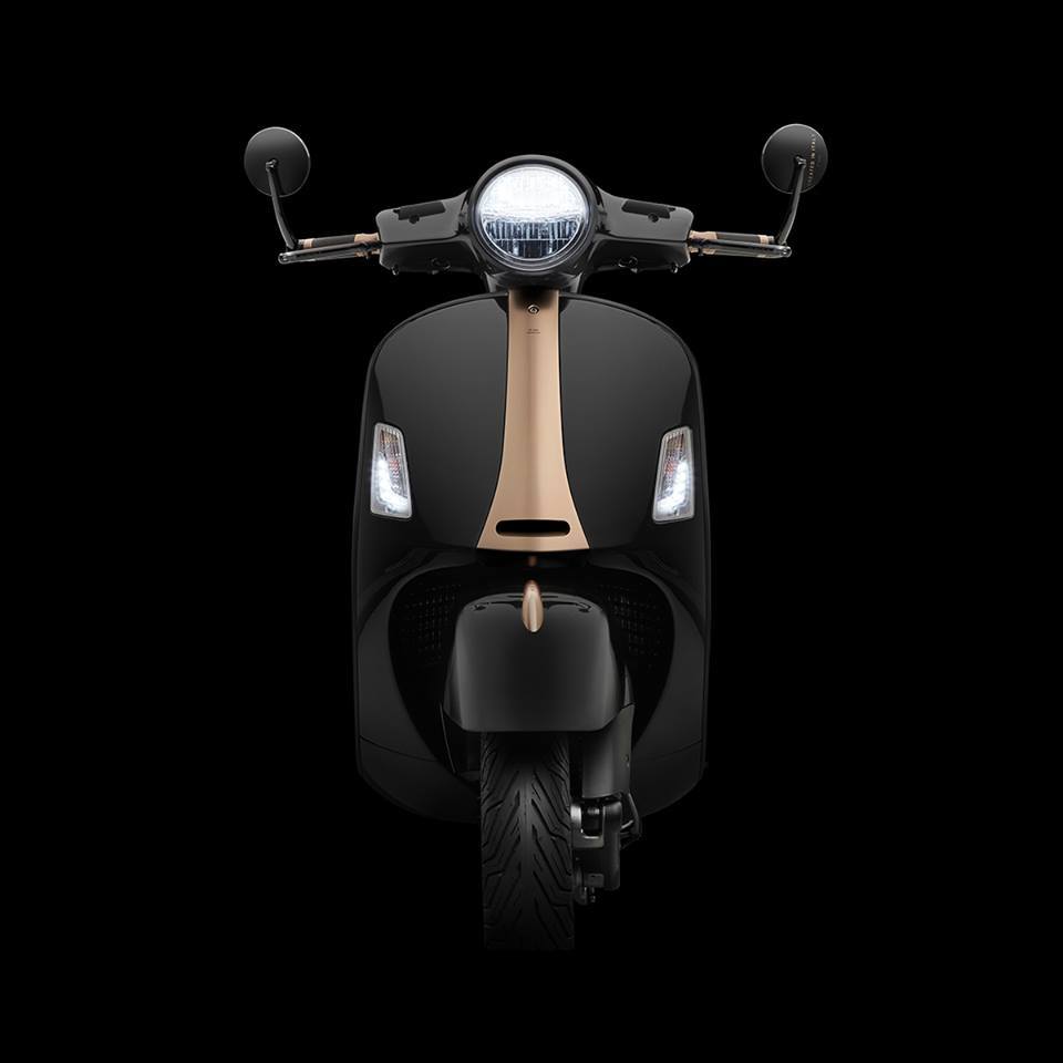 2019 Vespa GTS 300 x Rizoma Bronze 21 Black Collection