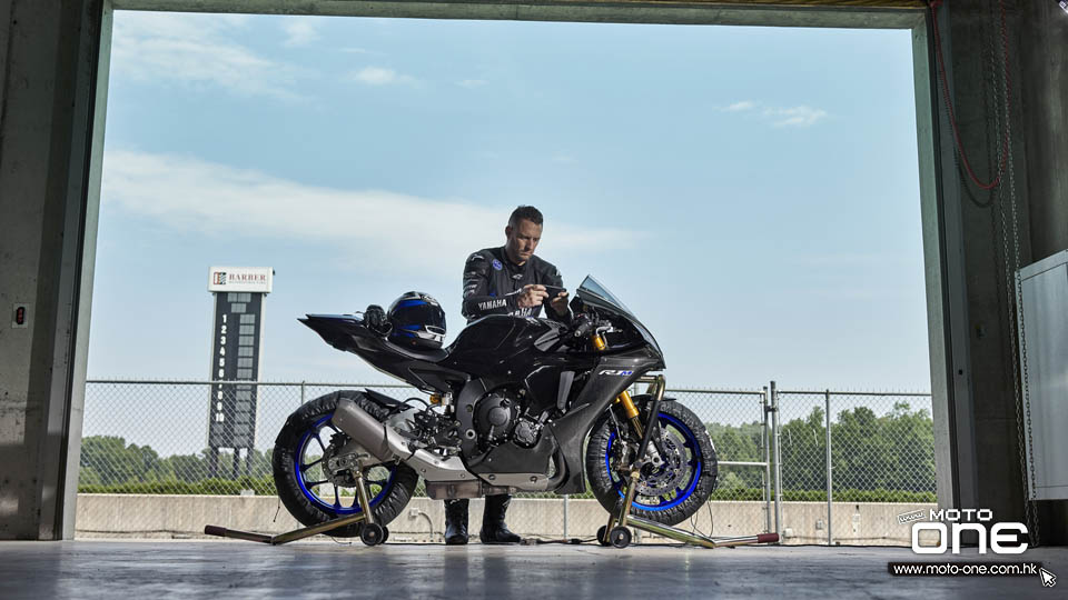 2020 YAMAHA YZF-R1 YZF-R1M