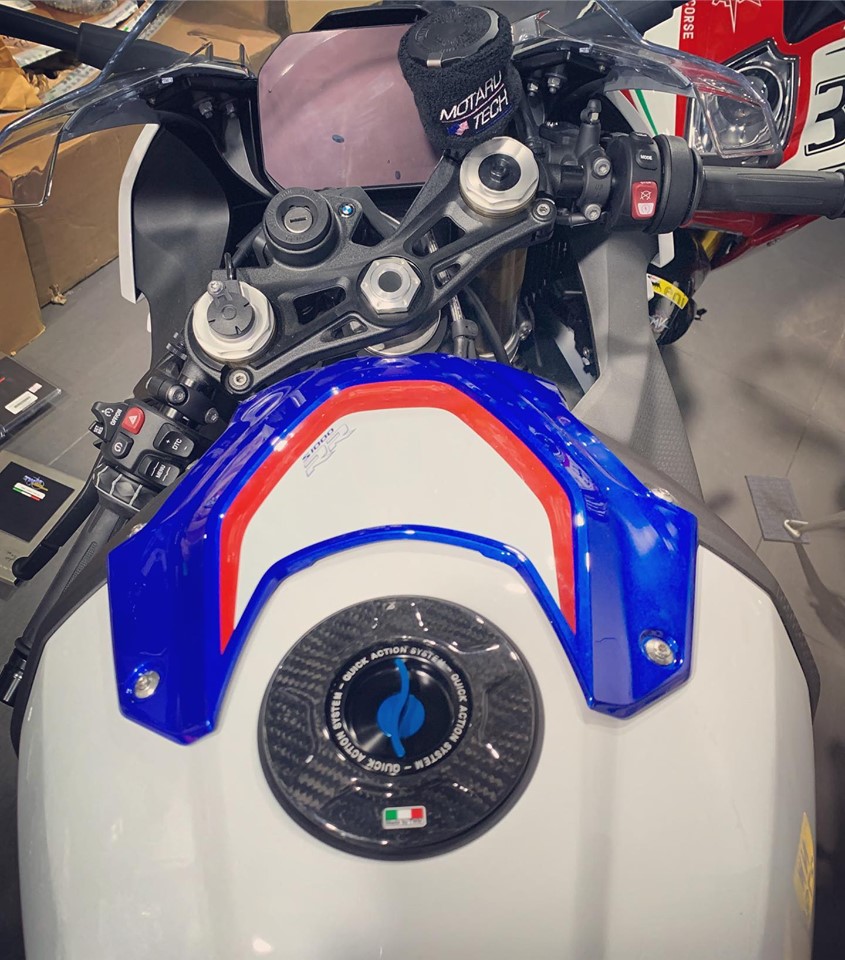 2019 TWM carbon fiber quick release fuel tank cap