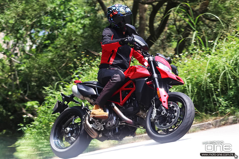 2019 DUCATI HYPERMOTARD 950