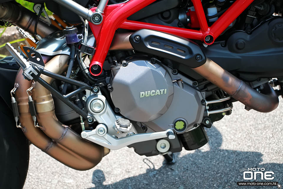 2019 DUCATI HYPERMOTARD 950