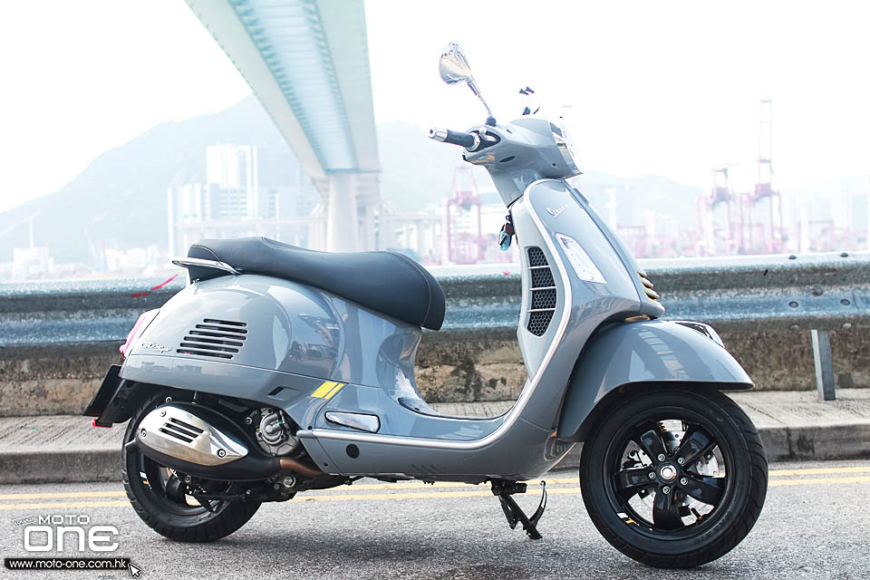 2019 VESPA GTS 300 HPE Super Tech