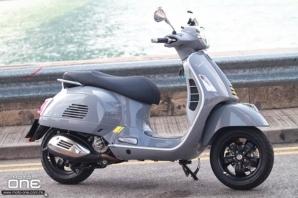 2019 VESPA GTS 300 HPE Super Tech