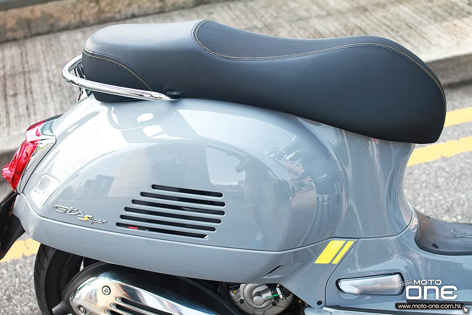 2019 VESPA GTS 300 HPE Super Tech