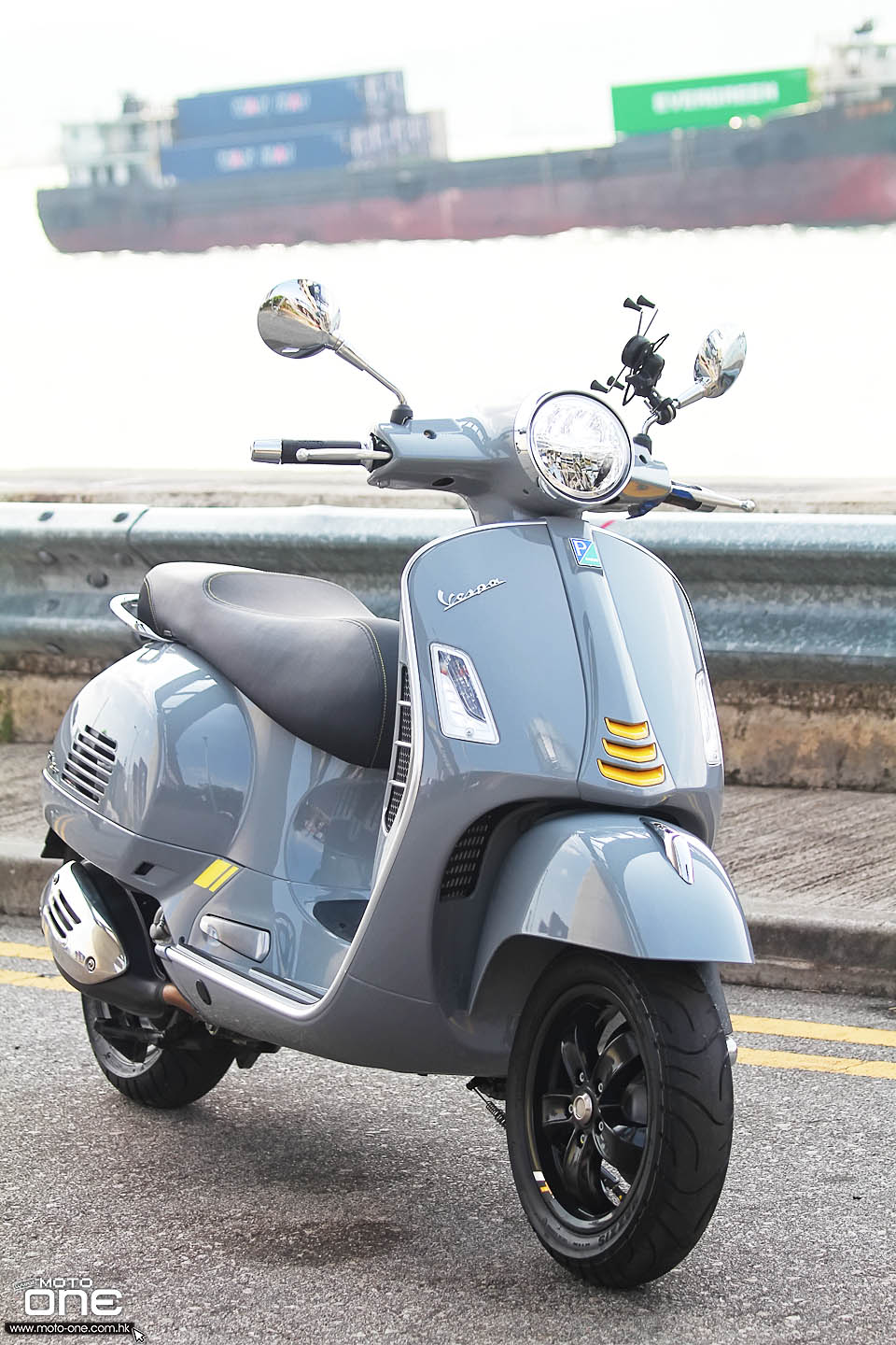 2019 VESPA GTS 300 HPE Super Tech