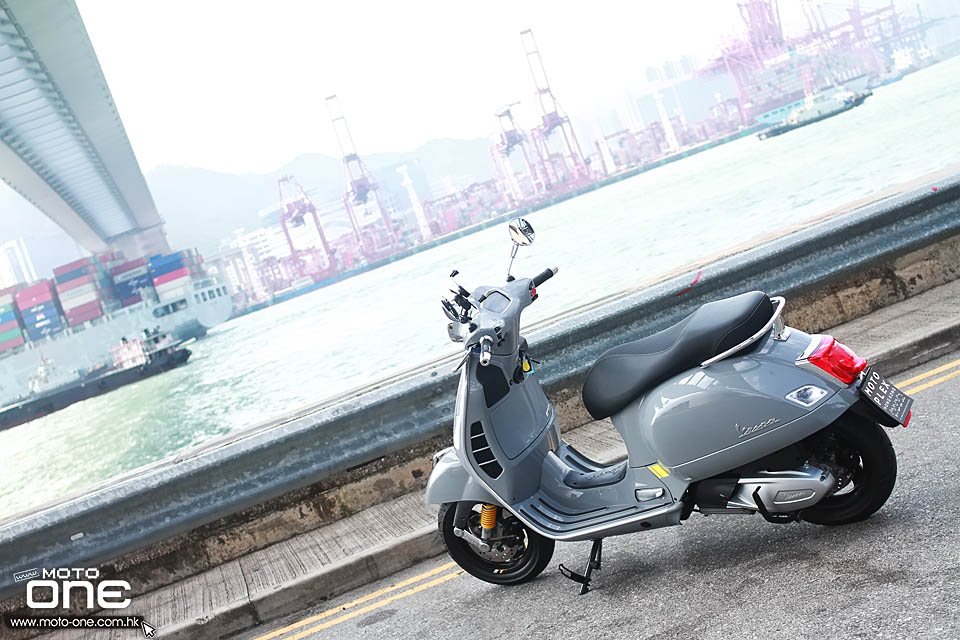 2019 VESPA GTS 300 HPE Super Tech