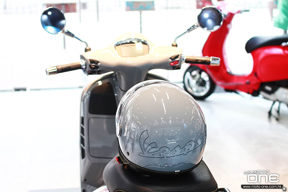 2019 VESPA GTS 300 HPE Super Tech