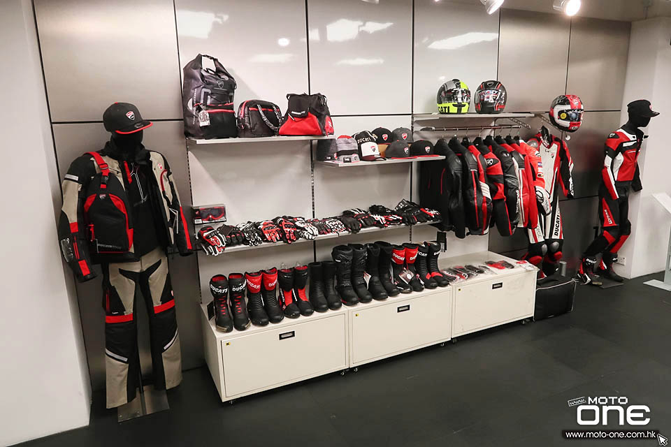 2019 DUCATI SHOWROOM_