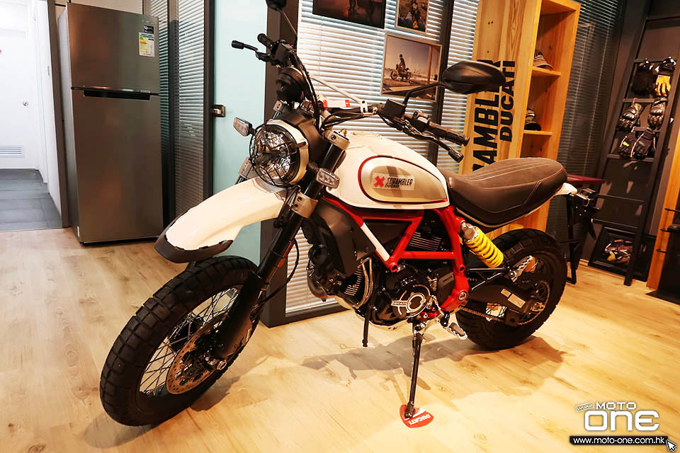 2019 DUCATI SHOWROOM_