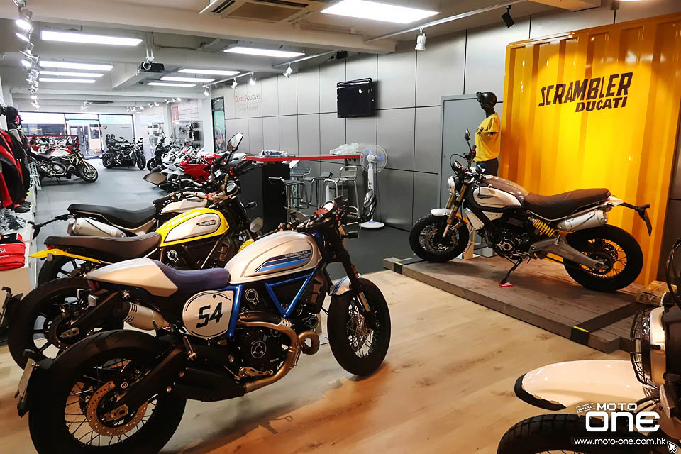 2019 DUCATI SHOWROOM_