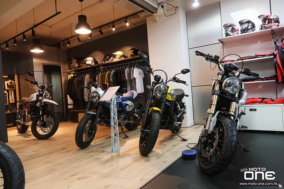 2019 DUCATI SHOWROOM_