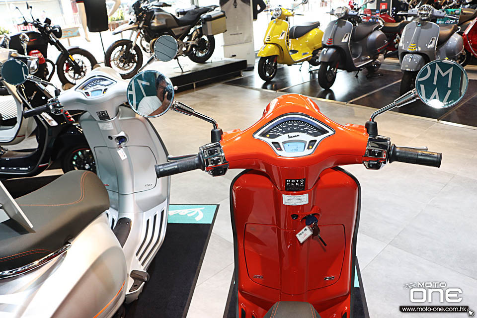 2020 Vespa Primavera S Special Edition Sprint Carbon