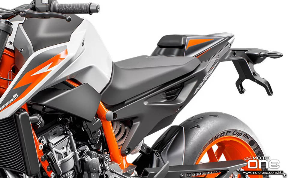 2020 KTM 890 Duke R