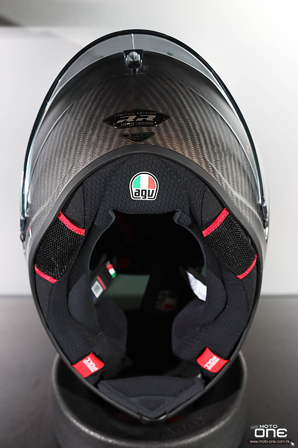 2020_AGV_PISTA_GP_RR_SPECIALE_LIMITED_EDITION