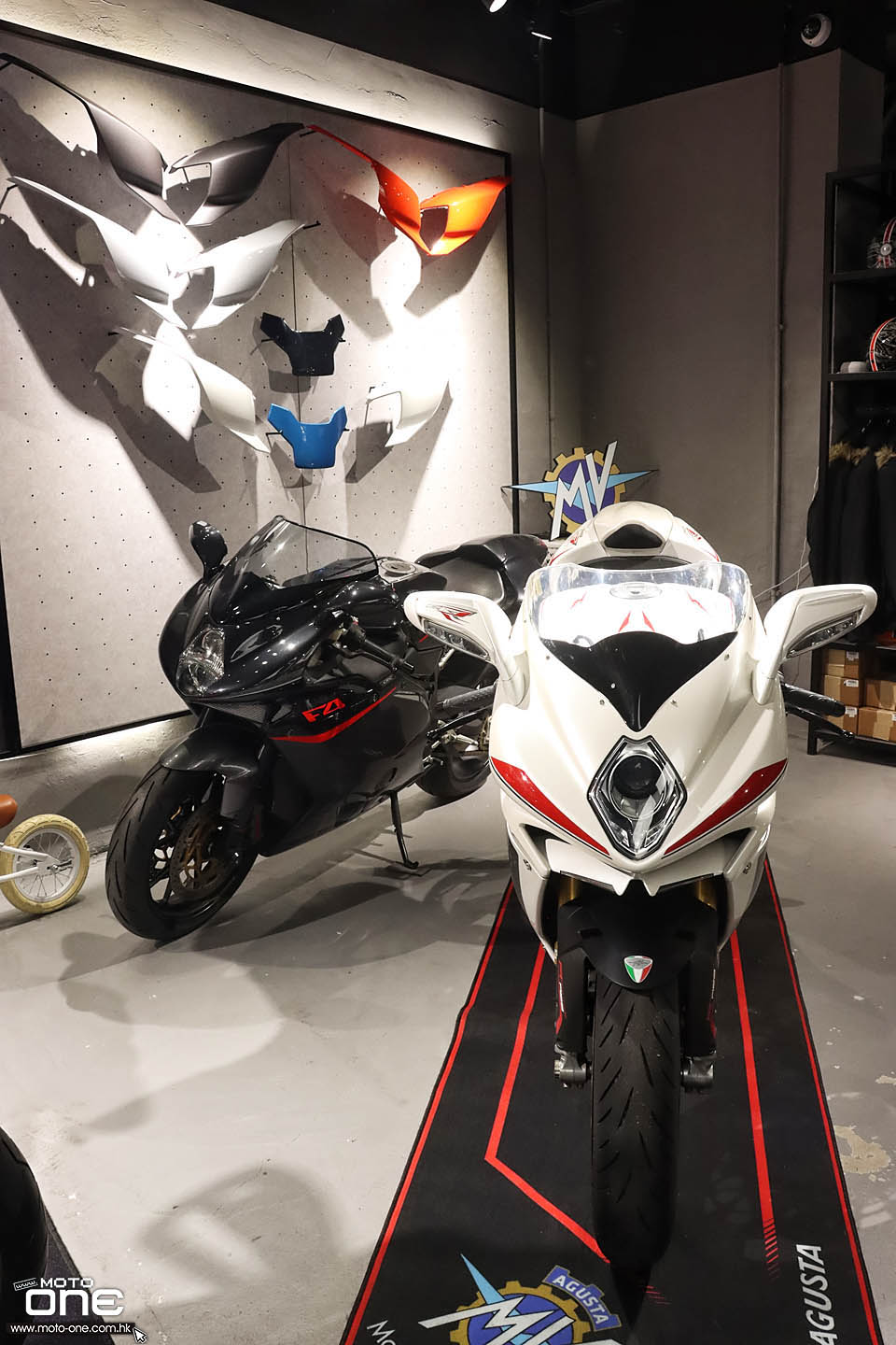 2020 MV Agusta Brutale 1000 Serie Oro Launch Party