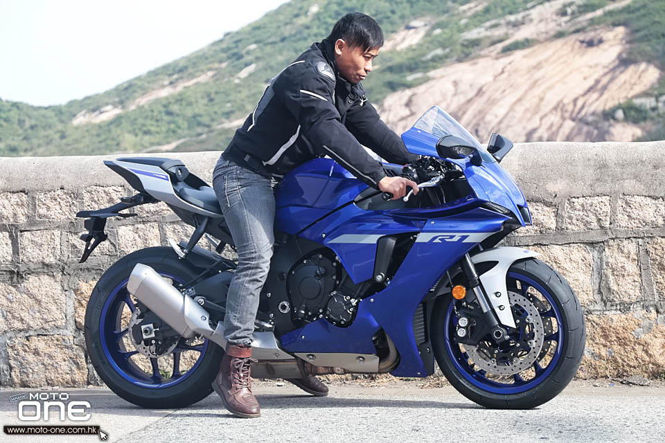 2020 YAMAHA YZF-R1 TEST RIDE